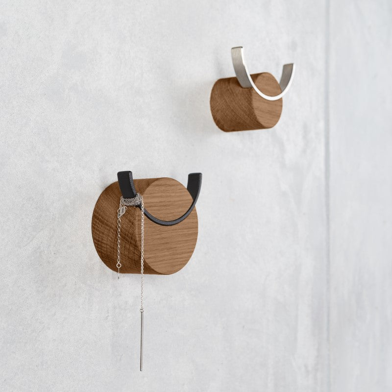 Wandhaken DEER | Eichenholz in Walnussfarbe, Edelstahl