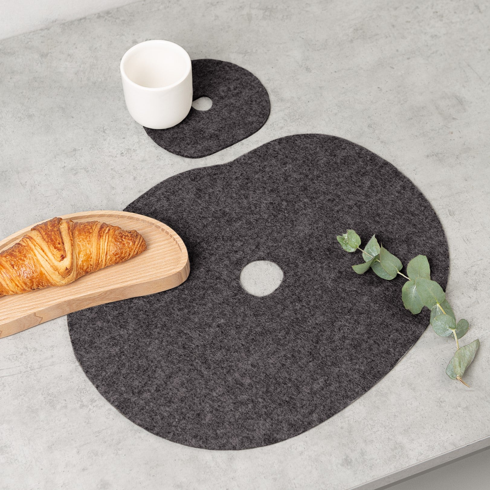 Tischset aus Naturwollfilz MILLESTONES | Grau oder Schwarz