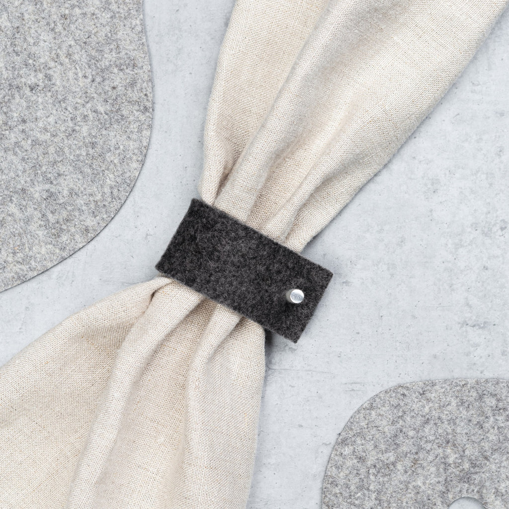 Serviettenringe in Schwarz aus Leder (4er-Set)